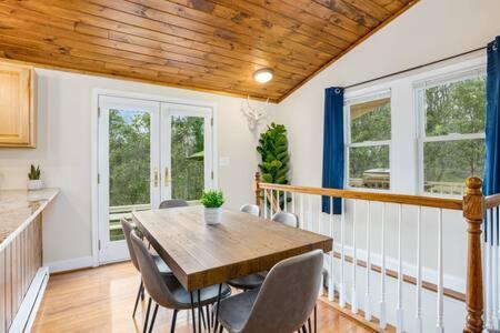 Harpers Ferry Cabin Hot Tub, Deck, Fire Pit, Wifi Esterno foto