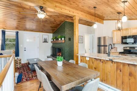 Harpers Ferry Cabin Hot Tub, Deck, Fire Pit, Wifi Esterno foto