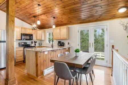 Harpers Ferry Cabin Hot Tub, Deck, Fire Pit, Wifi Esterno foto