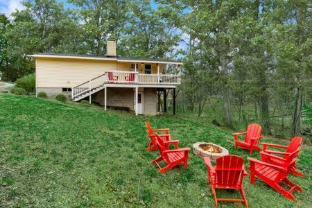 Harpers Ferry Cabin Hot Tub, Deck, Fire Pit, Wifi Esterno foto